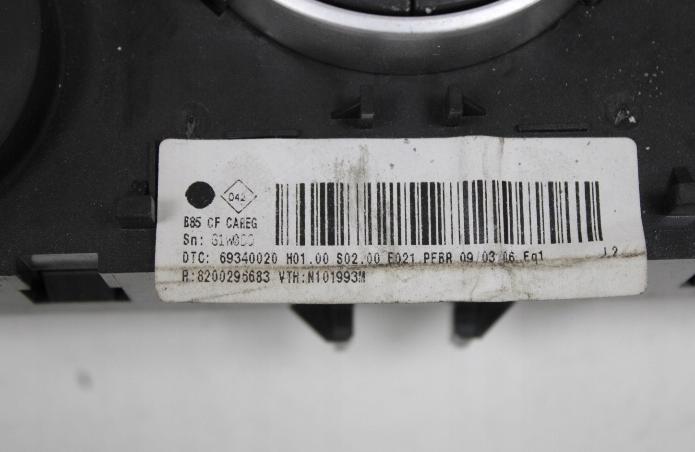 Renault Clio III 2005-2012 hatchback 1.5 DCI diesel MT 50 kW 2006  Panel kúrenia/klimatizácie 8200296683