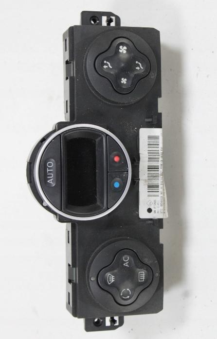 Renault Clio III 2005-2012 hatchback 1.5 DCI diesel MT 50 kW 2006  Panel kúrenia/klimatizácie 8200296683