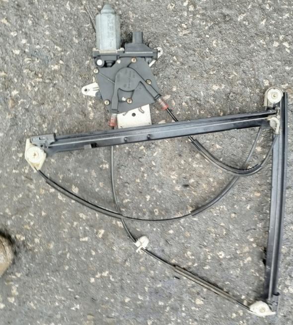 Volkswagen Lupo hatchback Mechanizmus sťahovania okna predný pravý 6X0959801A