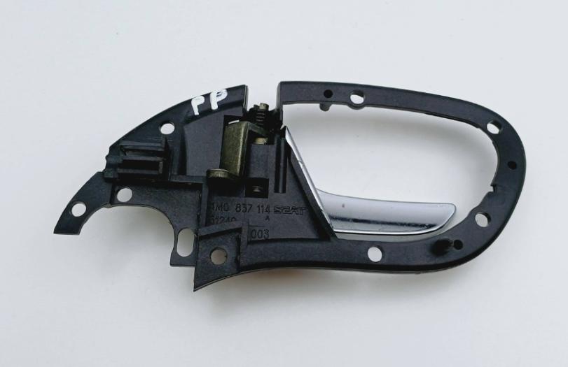 Seat Leon I 1999-2005 hatchback 1.4 16v petrol MT 55 kW 2000  Kľučka dverí vnútorná predná pravá 1M0837114