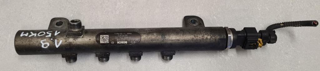 Opel Vectra C 2002-2008 sedan 1.9 CDTI diesel MT 110 kW 2005  Vstrekovacia lišta 0445214122 55197372