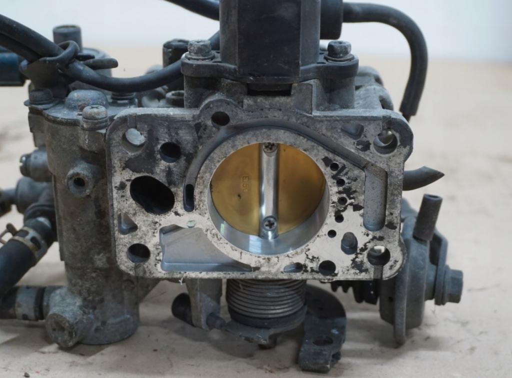 Suzuki Vitara I 1988-1998 suv 1.6 16v petrol 71 kW 1998  Karburátor