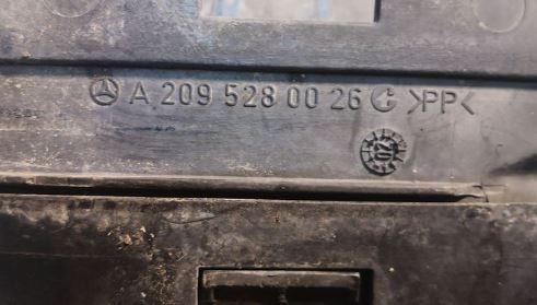 Mercedes CLK II C209 2002-2009 coupe 2.7 CDI diesel AT 125 kW 2003  Hadica chladenia vzduchu A2095280407 A2035280807 A6120940187