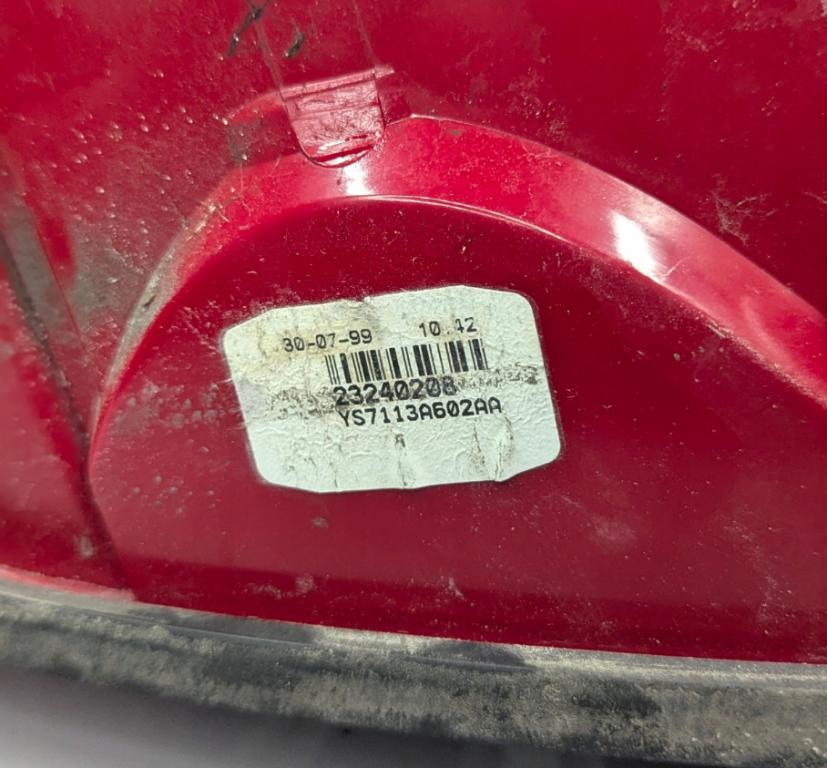 Ford Mondeo Mk2 1996-2000 sedan Svetlo zadné pravé 96BG13N004DB