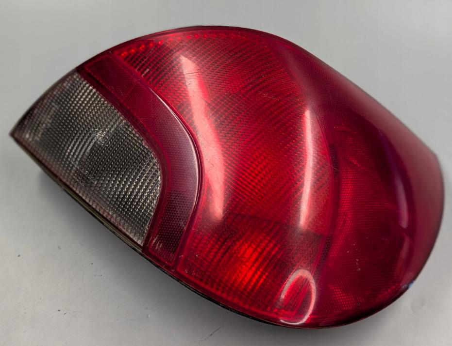 Ford Mondeo Mk2 1996-2000 sedan Svetlo zadné pravé 96BG13N004DB