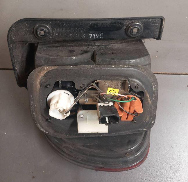 Hyundai H1 hatchback 2.5 CRDI diesel MT 103 kW 2006  Svetlo zadné pravé 924024A6 219D