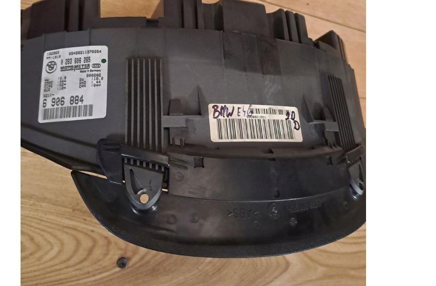 BMW 3 E46 1998-2007 combi 3.0 D diesel AT 135 kW 2000  Prístrojová doska 6906884   0263606265