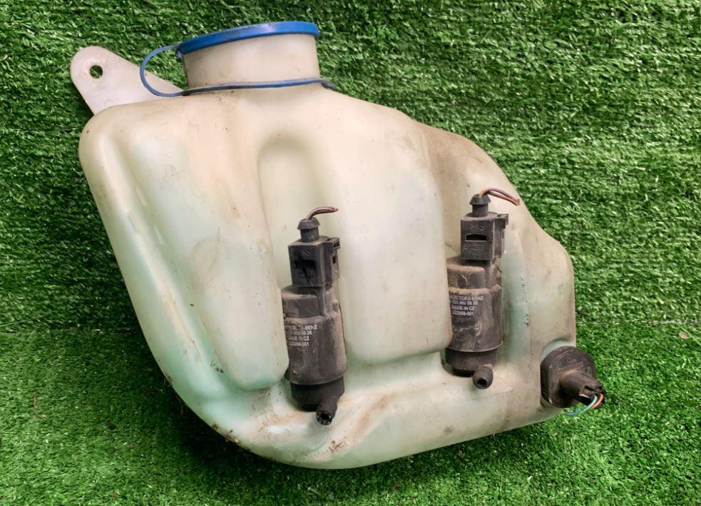 Mercedes Vito W639 2003-2014 2.2 CDI diesel MT 110 kW 2003  Nádržka ostrekovačov A6398690220