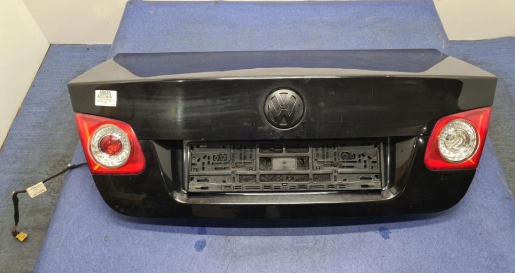 Volkswagen Jetta V 2005-2010 sedan 1.9 TDI diesel MT 77 kW 2008  Kapota zadná (kufor) LC9X