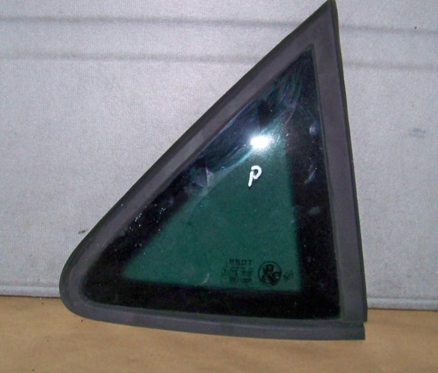 Seat Leon III 2012-2020 2.0 TDI diesel MT 110 kW 2015  Sklo zadných pravých dverí