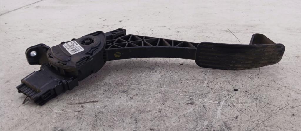 Volvo S60 I 2000-2010 sedan 2.4 D5 diesel MT 136 kW 2007 Potenciometer plynového pedálu 30715173