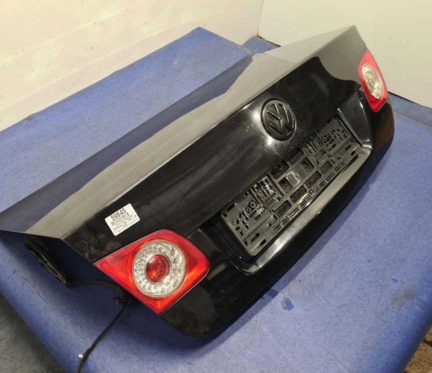 Volkswagen Jetta V 2005-2010 sedan 1.9 TDI diesel MT 77 kW 2008  Kapota zadná (kufor) LC9X