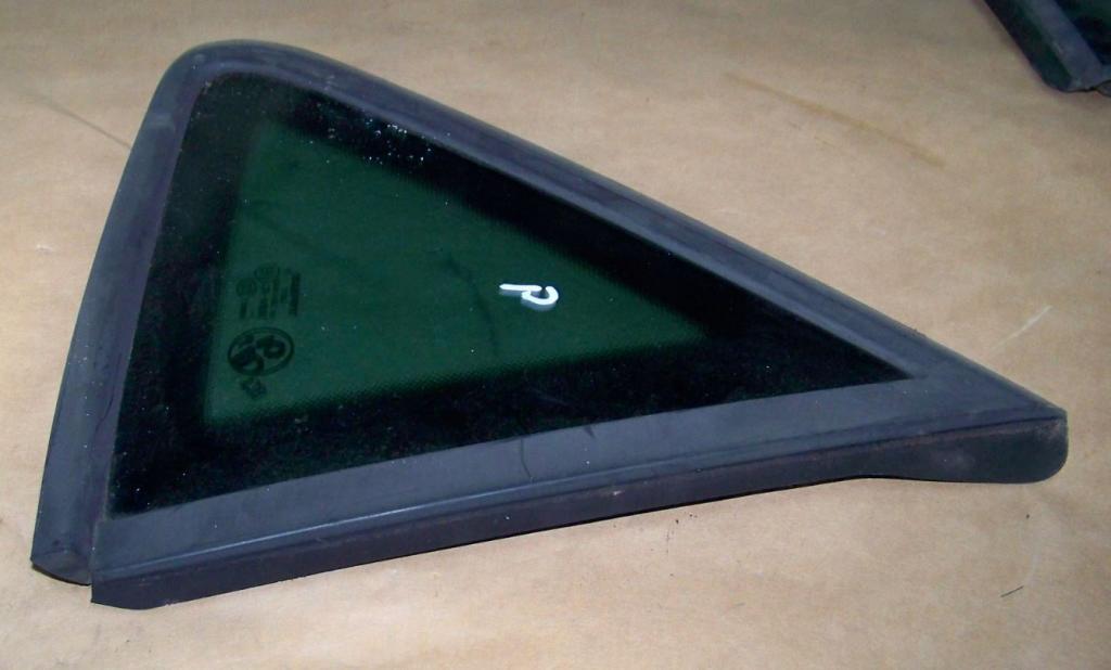 Seat Leon III 2012-2020 2.0 TDI diesel MT 110 kW 2015  Sklo zadných pravých dverí