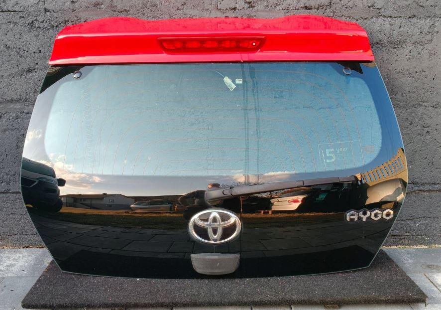 Toyota Aygo 2005-2014 hatchback 1.0 petrol MT 50 kW 2006  Kapota zadná (kufor) AB40