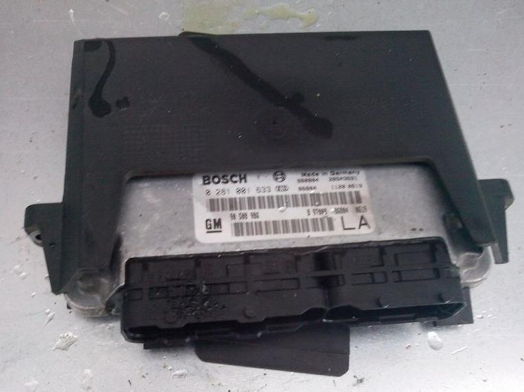 Opel Vectra B 1995-2002 sedan 2.0 DTL diesel MT 60 kW Riadiaca jednotka motora 0281001633 90508986