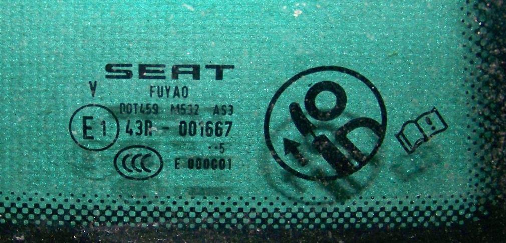 Seat Leon III 2012-2020 2.0 TDI diesel MT 110 kW 2015  Sklo zadných pravých dverí