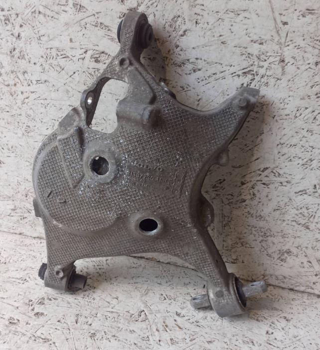 Volvo XC90 I 2002-2014 suv 2.4 D5 diesel AT 120 kW 2004  Rameno zadné pravé 31387230