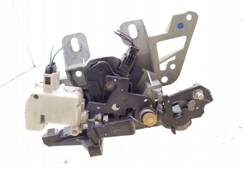 Volkswagen Passat B5 1995-2005 sedan 1.8 petrol MT 92 kW 1998  Zámok zadnej kapoty 3B0827297