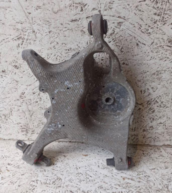 Volvo XC90 I 2002-2014 suv 2.4 D5 diesel AT 120 kW 2004  Rameno zadné pravé 31387230