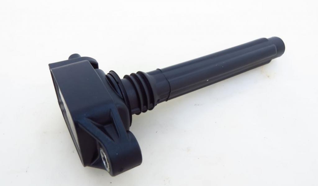 Jeep Cherokee KJ 2001-2008 hatchback 3.7 V6 petrol AT 150 kW 2005  Zapaľovacia cievka 05149168AI 0221504032