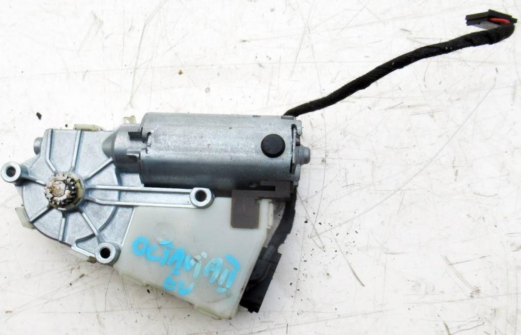 Skoda Octavia II 2004-2013 Motorček ostatné 6X0959591E