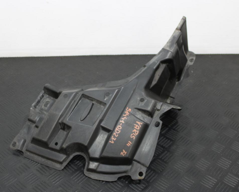 Toyota Yaris III 2011-2020 hatchback 1.0 petrol MT 51 kW 2013  Kryt motora spodný 51441-0D231