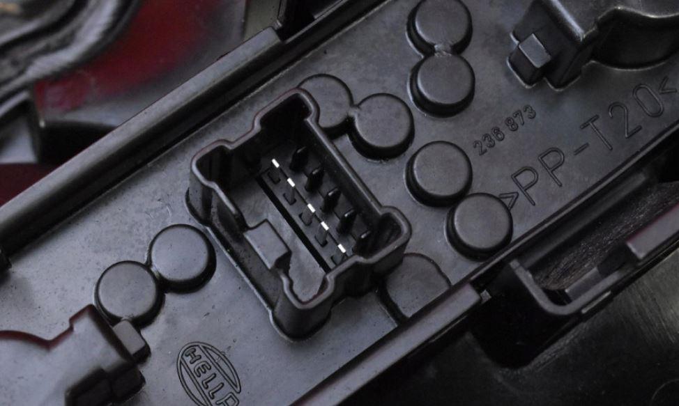 Nissan Almera N16 2000-2006 hatchback 1.5 DCI diesel MT 60 kW 2003  Svetlo zadné ľavé 26555BN701F