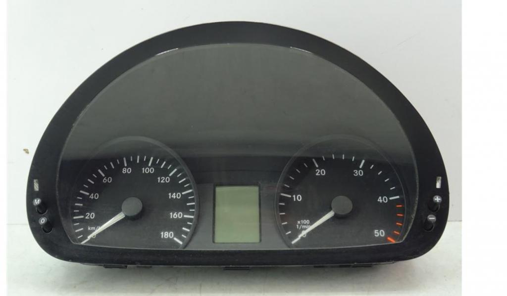 Mercedes Sprinter II 906 2006- hatchback 2.2 CDI diesel MT 95 kW 2009  Prístrojová doska A9064468221