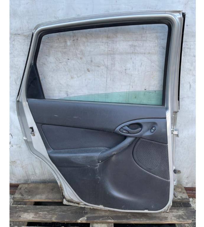 Ford Focus Mk1 1998-2004 hatchback 1.6 16v petrol MT 74 kW 2001 Dvere zadné ľavé