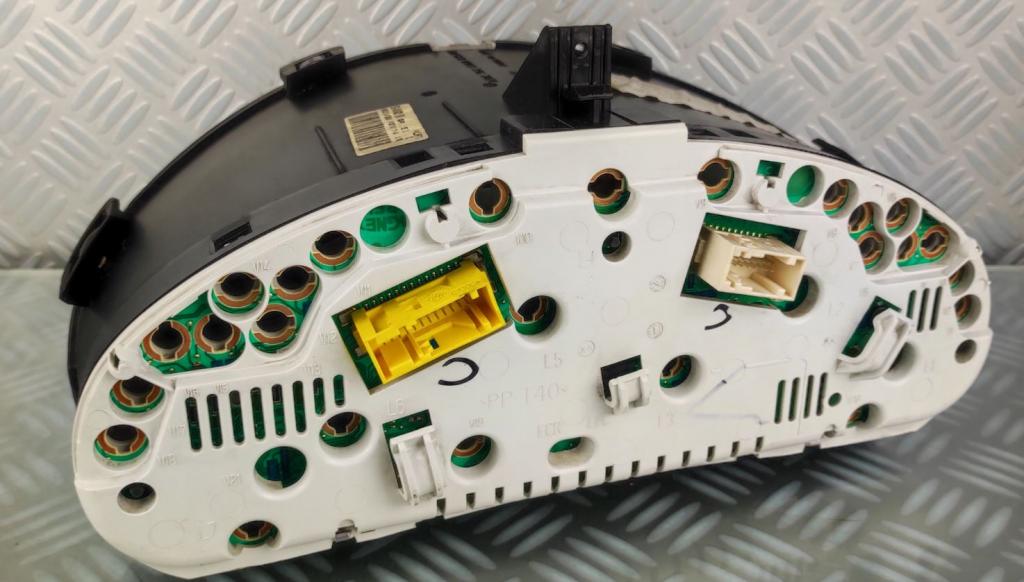 Peugeot 206 hatchback 1.9 D diesel MT 51 kW 2002  Prístrojová doska 9644980180