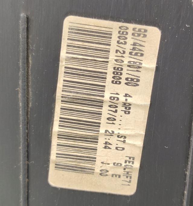 Peugeot 206 hatchback 1.9 D diesel MT 51 kW 2002  Prístrojová doska 9644980180