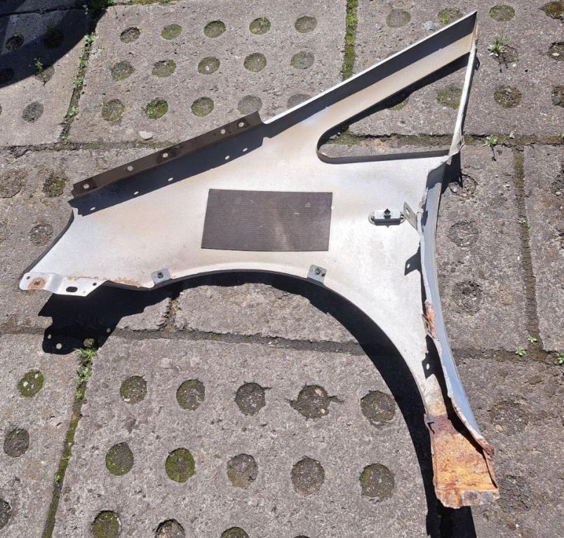 Ford Galaxy Mk2 2000-2006 minivan 1.9 TDI diesel MT 85 kW 2005  Blatník predný pravý