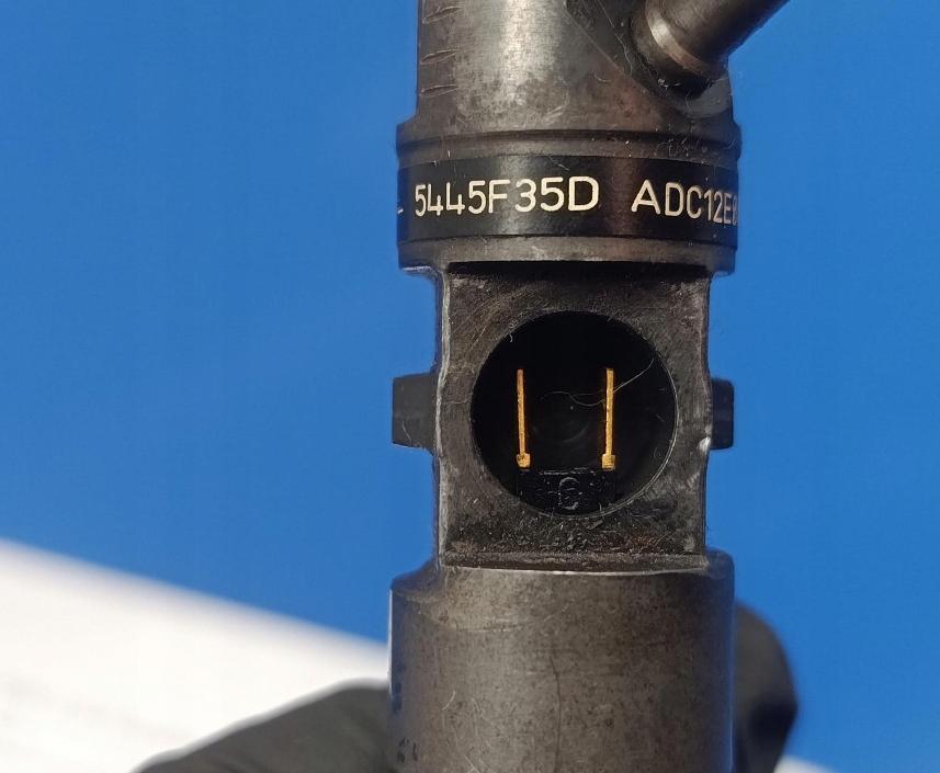 Renault Scenic II 2003-2009 hatchback 1.5 DCI diesel MT 74 kW 2005  Vstrekovač paliva EJBR01801A 8200365186