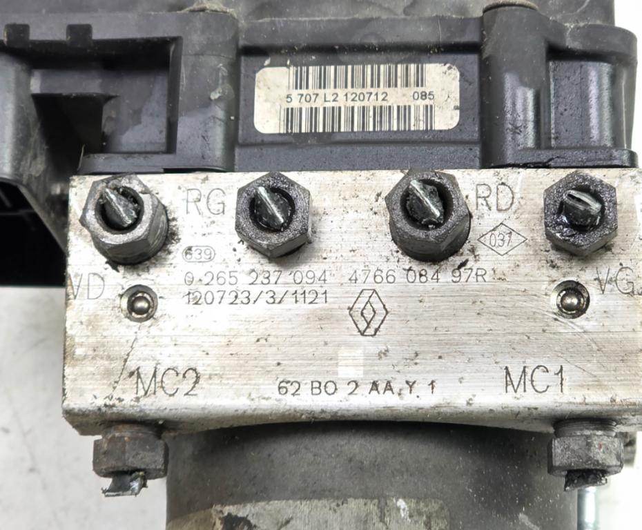 Renault Master III 2010-2019 hatchback 2.3 DCI diesel MT 92 kW Pumpa ABS 0265801133 0265237094 476608497R