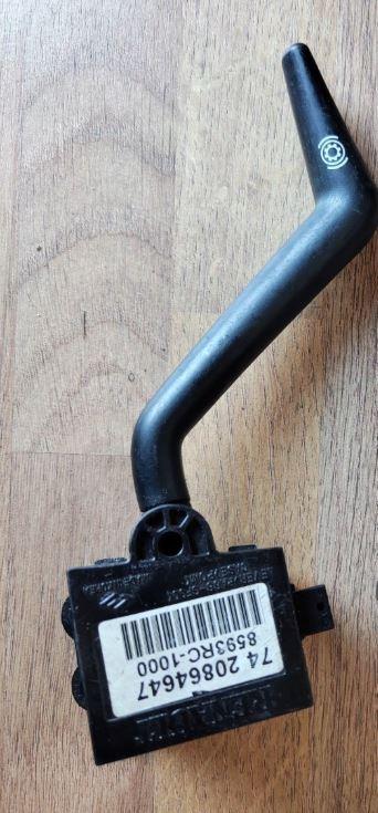 Renault Premium    DXI 460 06-14r   Prepínač 7420864647