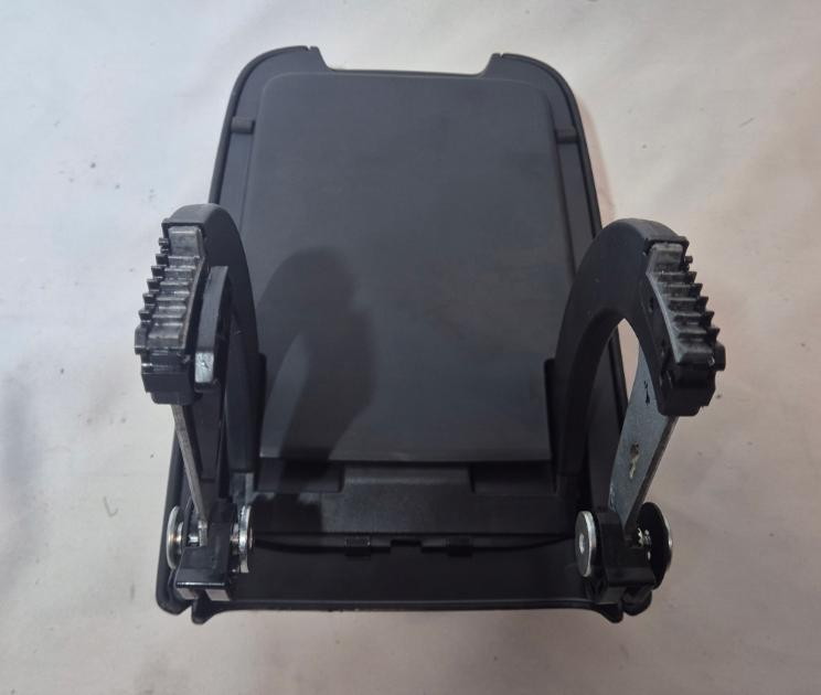 Skoda Karoq 2017- hatchback 2.0 TDI diesel 2024 Lakťová opierka 565864207