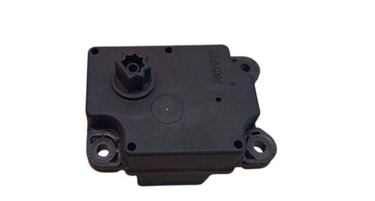 Volvo S40 II 2004-2012 sedan 2.0 D diesel MT 100 kW 2008  Motorček kúrenia 4N5H19E616AD