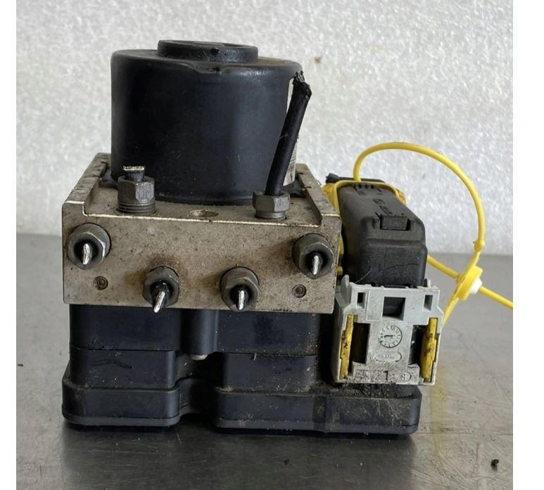 Peugeot 207 hatchback 1.4 petrol MT 54 kW 2008  Pumpa ABS 9662150680 10.0970-1126.3