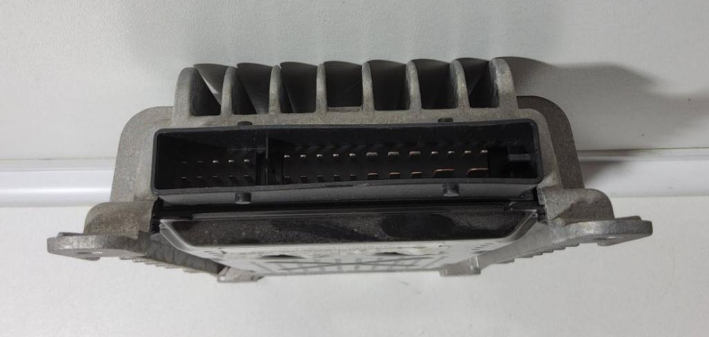 Audi A4 B7 2004-2008 combi 3.0 TDI diesel AT 171 kW 2006  Zosilňovač 355003