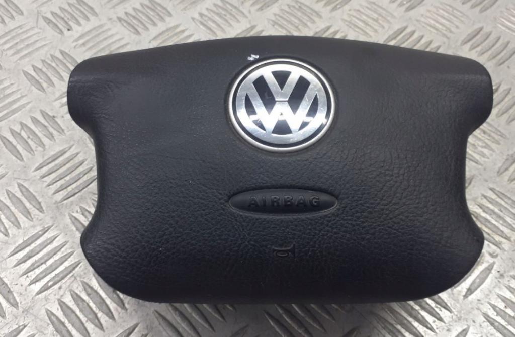 Volkswagen Golf IV 1997-2003 hatchback 1.9 TDI diesel MT 85 kW 2001  Airbag volantu 3B0880201AS
