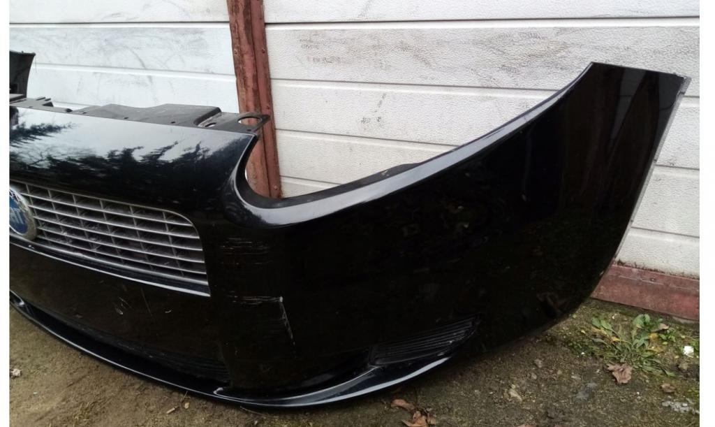 Fiat Punto Grande hatchback 1.4 petrol MT 57 kW 2006  Nárazník predný