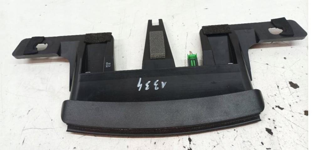 Volvo S80 II 2006-2016 sedan 2.4 D5 diesel MT 120 kW 2007  Brzdové svetlo zadné (horné) 8635070