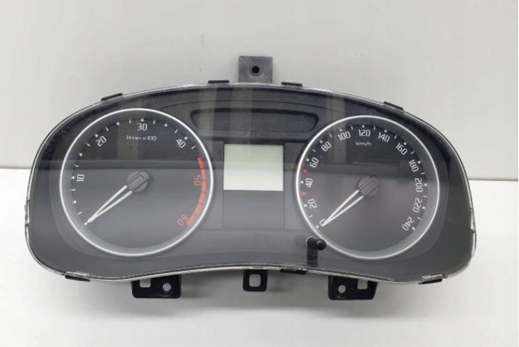 Skoda Roomster hatchback 1.9 TDI diesel BSW MT 77 kW 2007  Prístrojová doska 5J0920810C