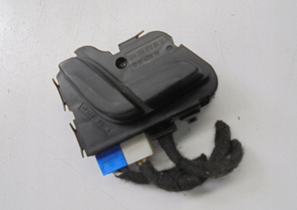 Mercedes C W204 2007-2014 sedan 2.2 CDI diesel AT 125 kW 2008  Prepínač A2048708910