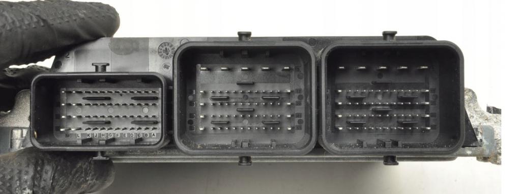 Volvo V50 combi 2.0 D diesel MT 100 kW 2010  Riadiaca jednotka motora 30788975