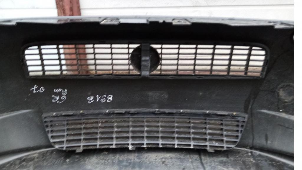 Fiat Punto Grande hatchback 1.4 petrol MT 57 kW 2006  Nárazník predný