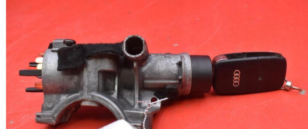 Audi A8 D2 1994-2002 sedan 4.2 V8 petrol AT 220 kW 1995  Spínacia skrinka 4B0905851