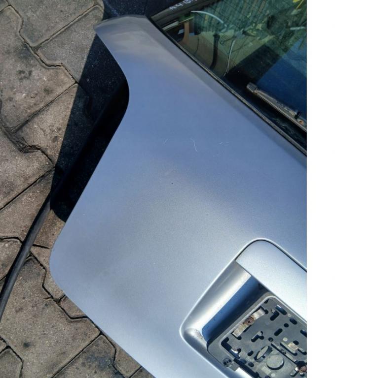Audi A4 B5 1994-2001 combi 1.6 SR petrol MT 75 kW 2001  Kapota zadná (kufor)