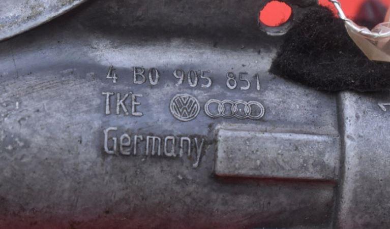 Audi A8 D2 1994-2002 sedan 4.2 V8 petrol AT 220 kW 1995  Spínacia skrinka 4B0905851