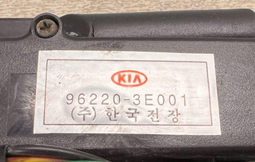 Kia Sorento I 2003-2009 hatchback 2.5 CRDI diesel AT 103 kW 2002  Anténa 96220-3E001